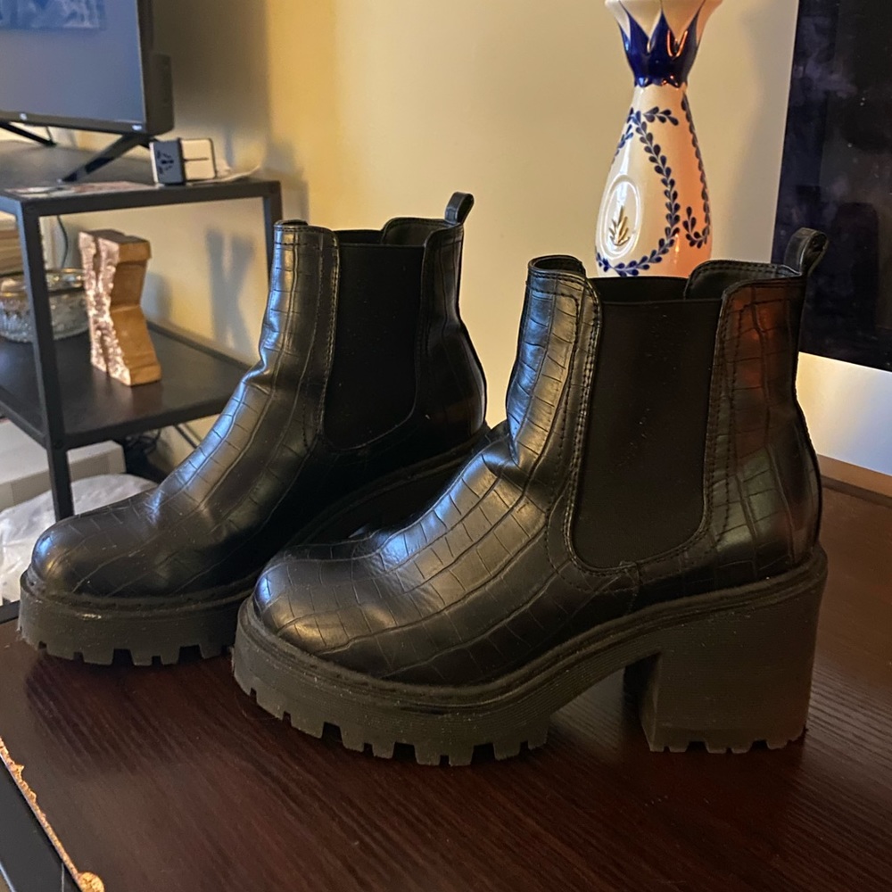 Boohoo platform boots